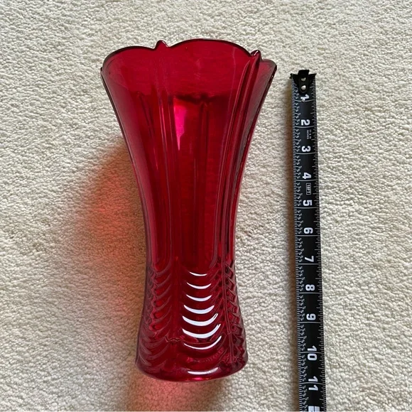 Glass Vase 10” Tall With 5” Opening For a Beautiful Bouquet of Flowers Red - Picture 3 of 12